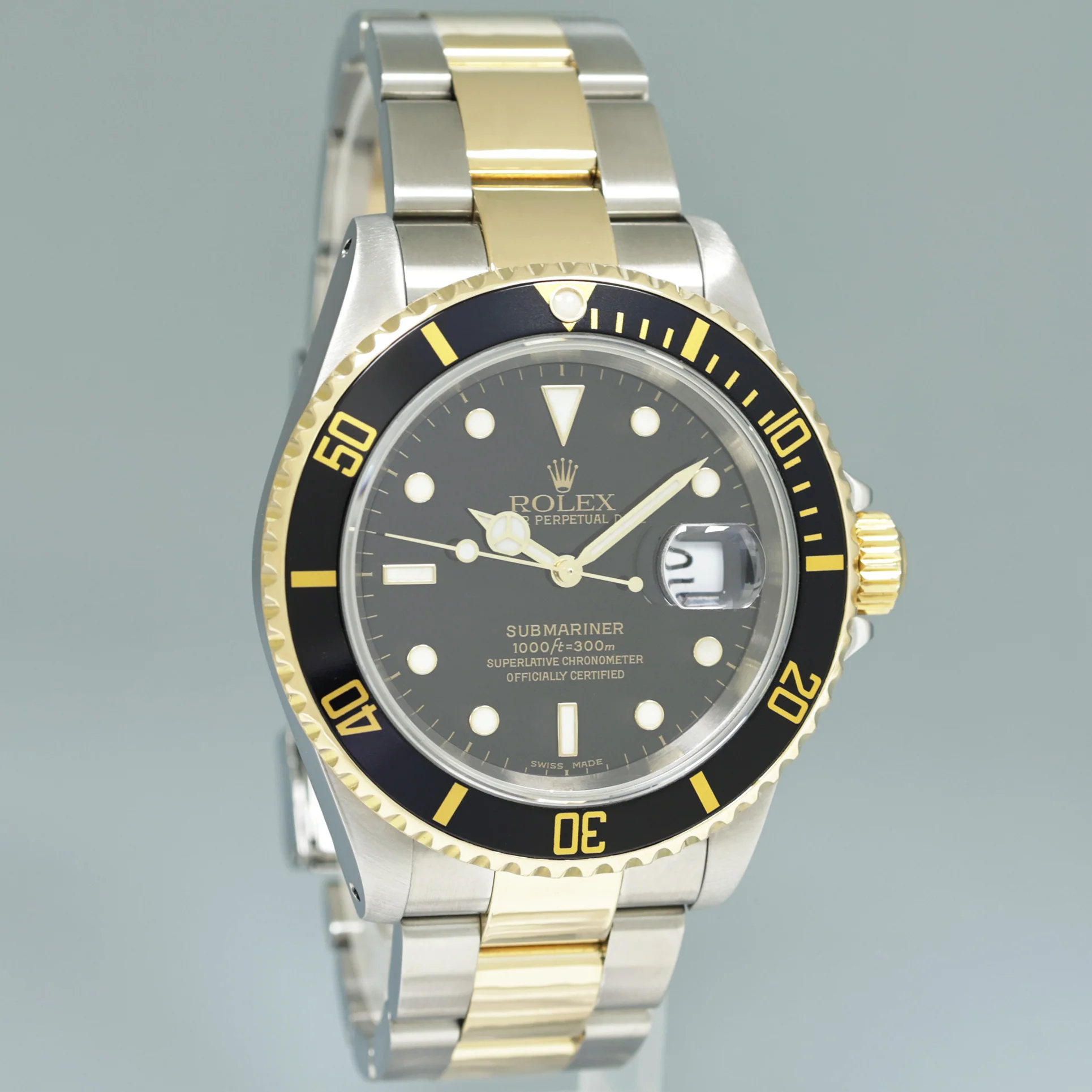 2000 PAPERS MINT GOLD BUCKLE Rolex Submariner 16613 Gold Two Tone Black Watch - Image 3