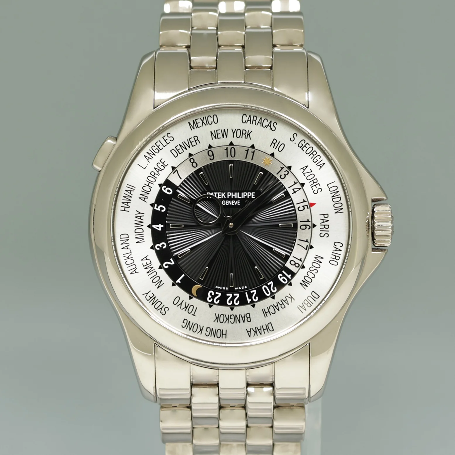 MINT Patek Philippe 5130/1g 39mm White Gold Bracelet Blue World Time Watch Box - Image 2