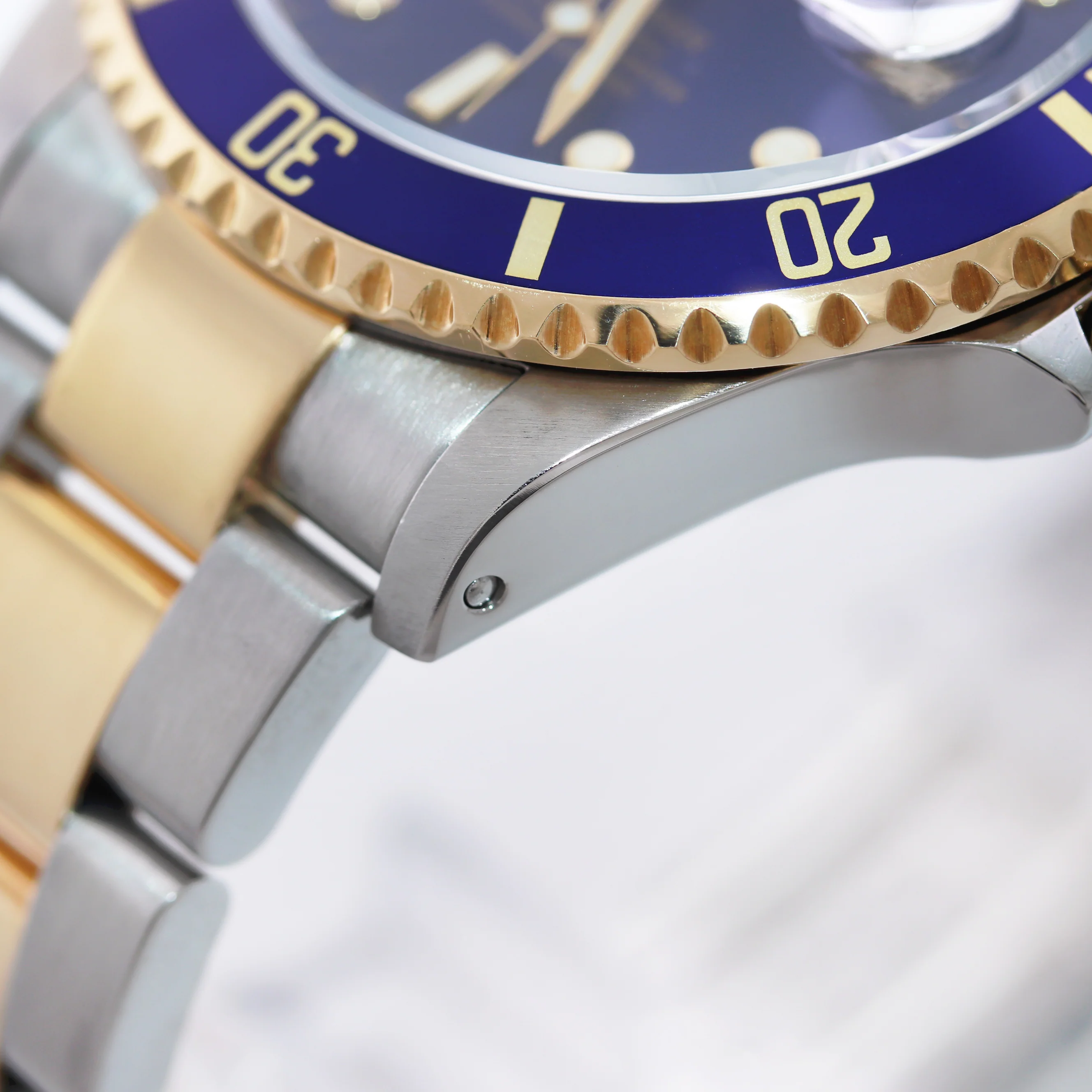 PAPERS 2000 Rolex Submariner 16613 Gold Steel Two Tone Sunburst Blue Watch - Image 9